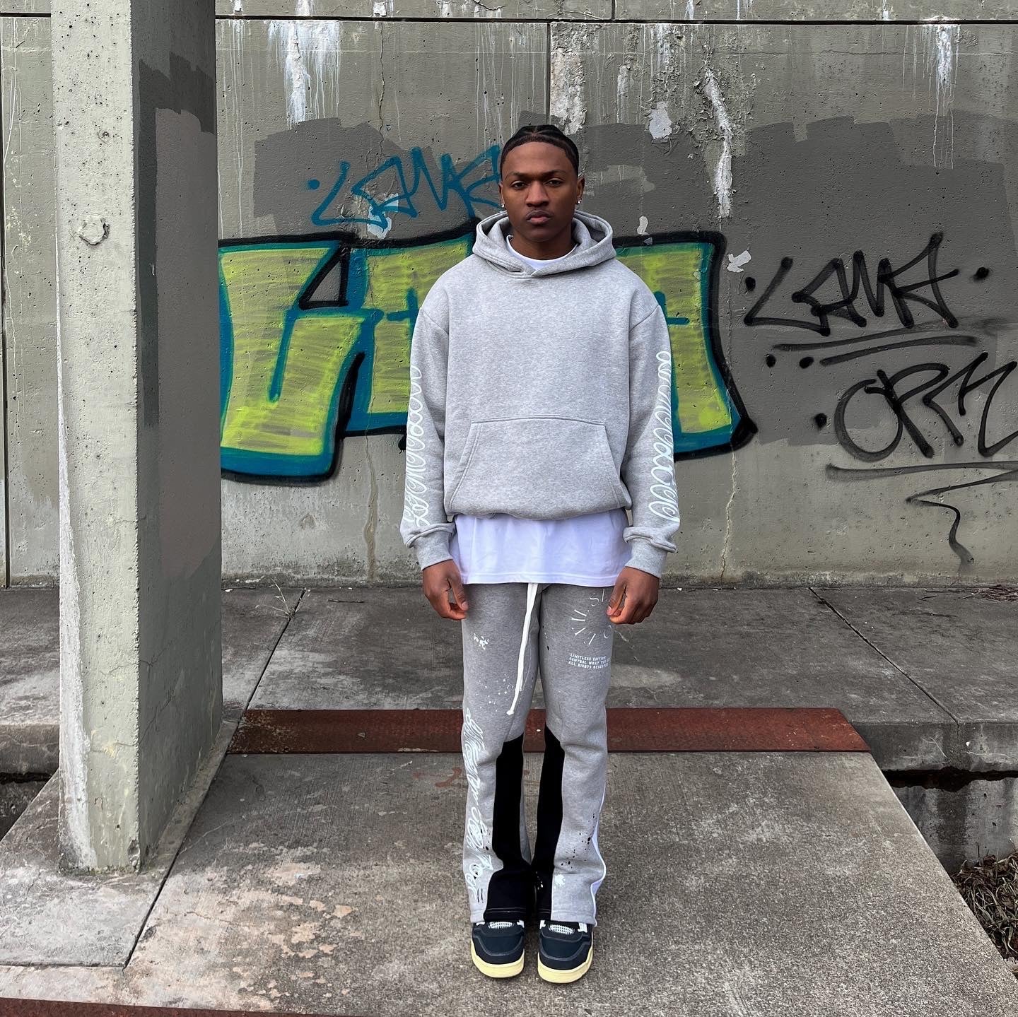 FLARED SWEATPANT (grey)